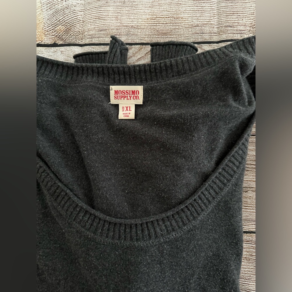 Sweater - Picture 3 of 3